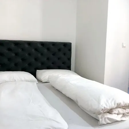 Hollywood Apartman Bjeljina