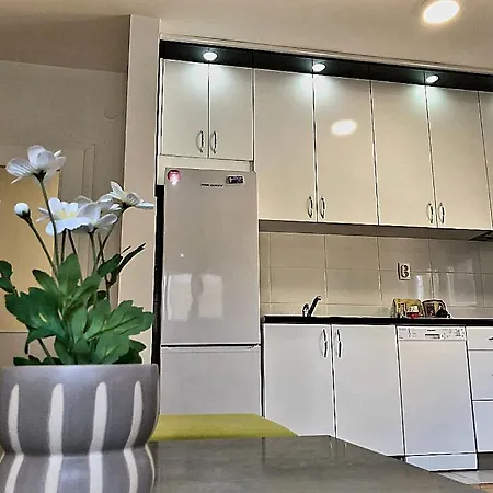 Hollywood Apartman Bjeljina