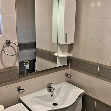 Hollywood Apartman Bjeljina Apartman