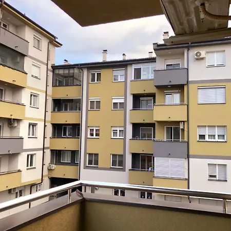 Hollywood Apartman Bjeljina * Bijeljina